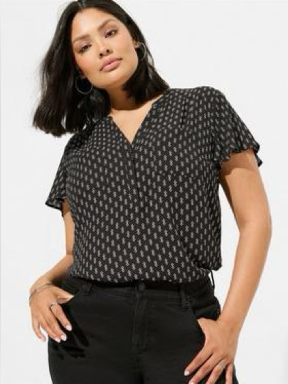 torrid Black Printed V-Neck Short Sleeve Blouse